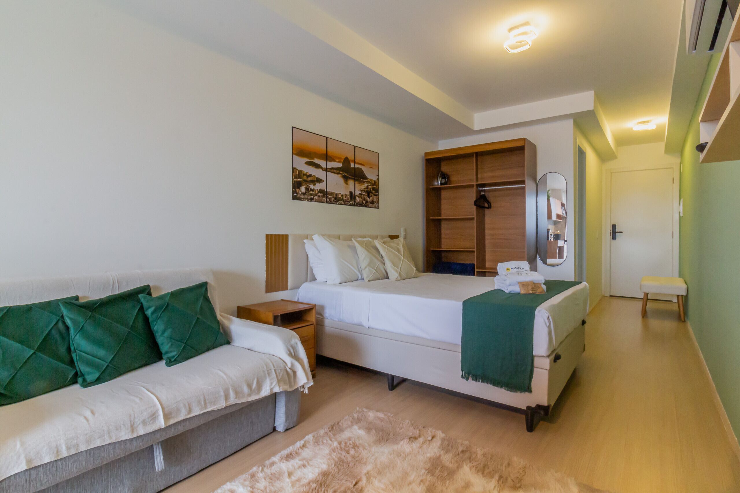 Free WiFi, bed sheets