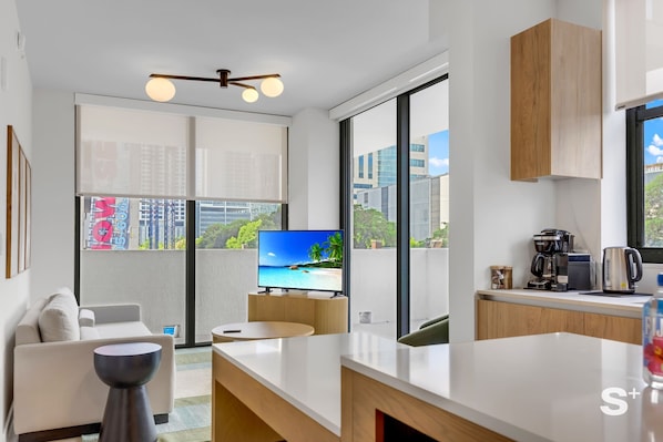 Interior - WorldCenter Miami Luxury 2 BR | Pool & Gym (Miami)