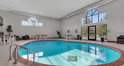Grandstay Hotel and Suites