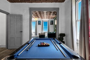 Games room - Spacious 6BR Buffalo Home – Sleeps 14, Pet-Friendly, Near Broadway Market & Downtown (Buffalo)