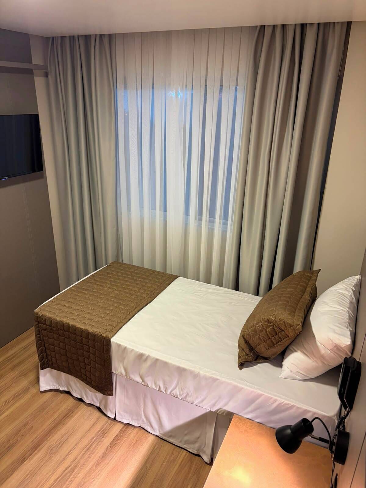 Deluxe Single Room | Desk, laptop workspace, iron/ironing board, free WiFi