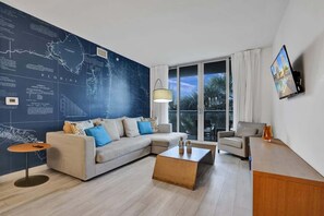 TV - Large 1BR Retreat | Beach Service | Pool & Fitness (Hallandale Beach)