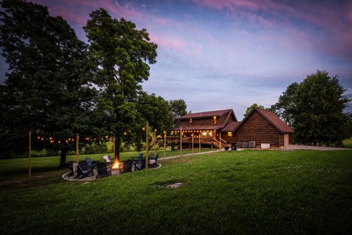 6 Private Acres! HotTub/Theater | Gamerm | Arcade