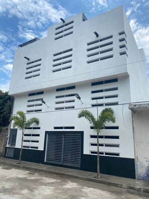 Exterior - Dpto. 5 Moderno con Terraza, A/C y WiFi. (Cuautla)