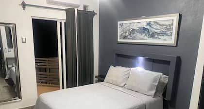 Dpto. 5 Moderno con Terraza, A/C y WiFi.