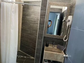 Bathroom - Depto. Work- Friendly con WiFi y A/C. (Cuautla)