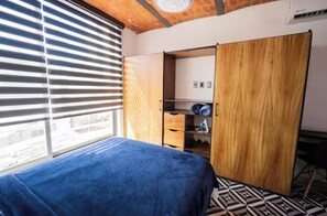 Iron/ironing board, WiFi, bed sheets - Vrbo Property (Guadalajara)