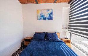 1 chambre, fer et planche à repasser, Wi-Fi, draps fournis