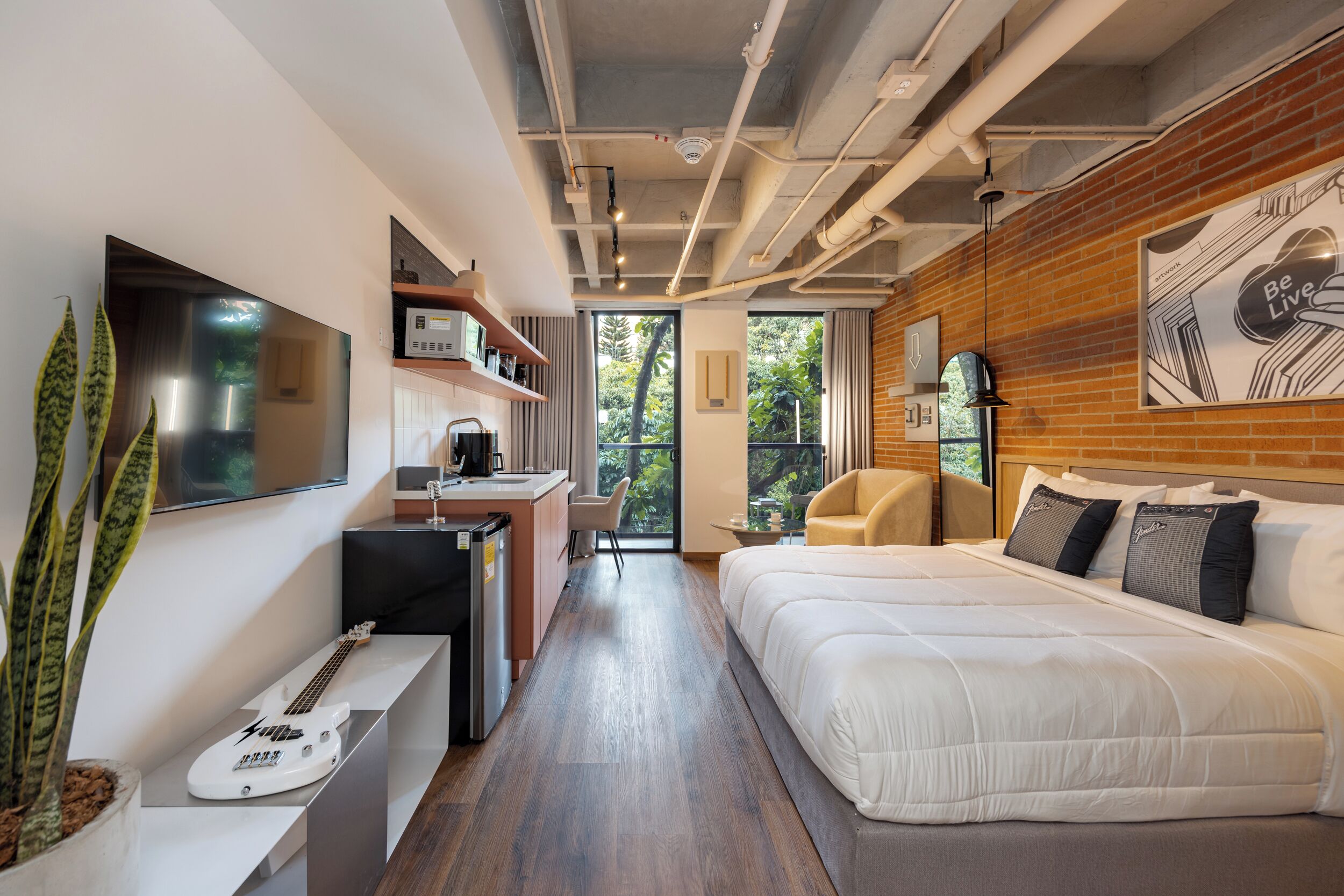 Superior Studio, 1 Double Bed, Balcony | Desk, laptop workspace, blackout drapes, iron/ironing board
