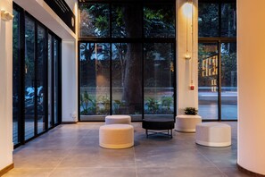 Interior - Be live (Medellín)