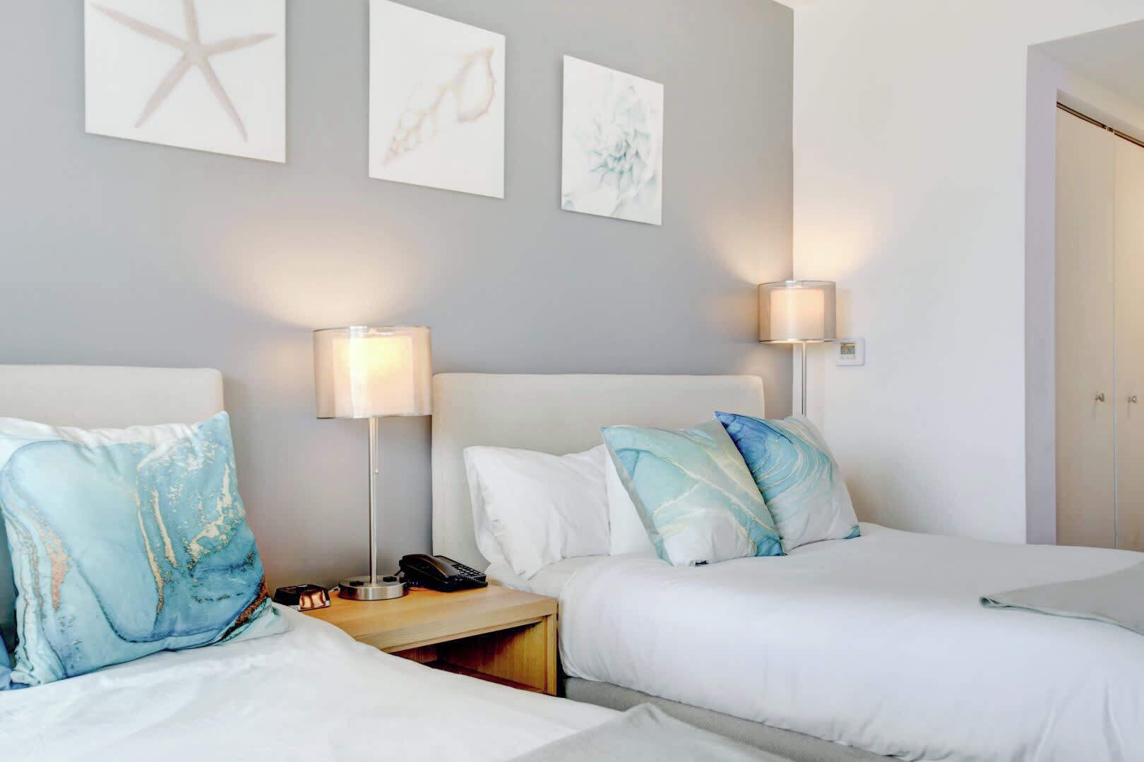Desk, iron/ironing board, travel cot, WiFi