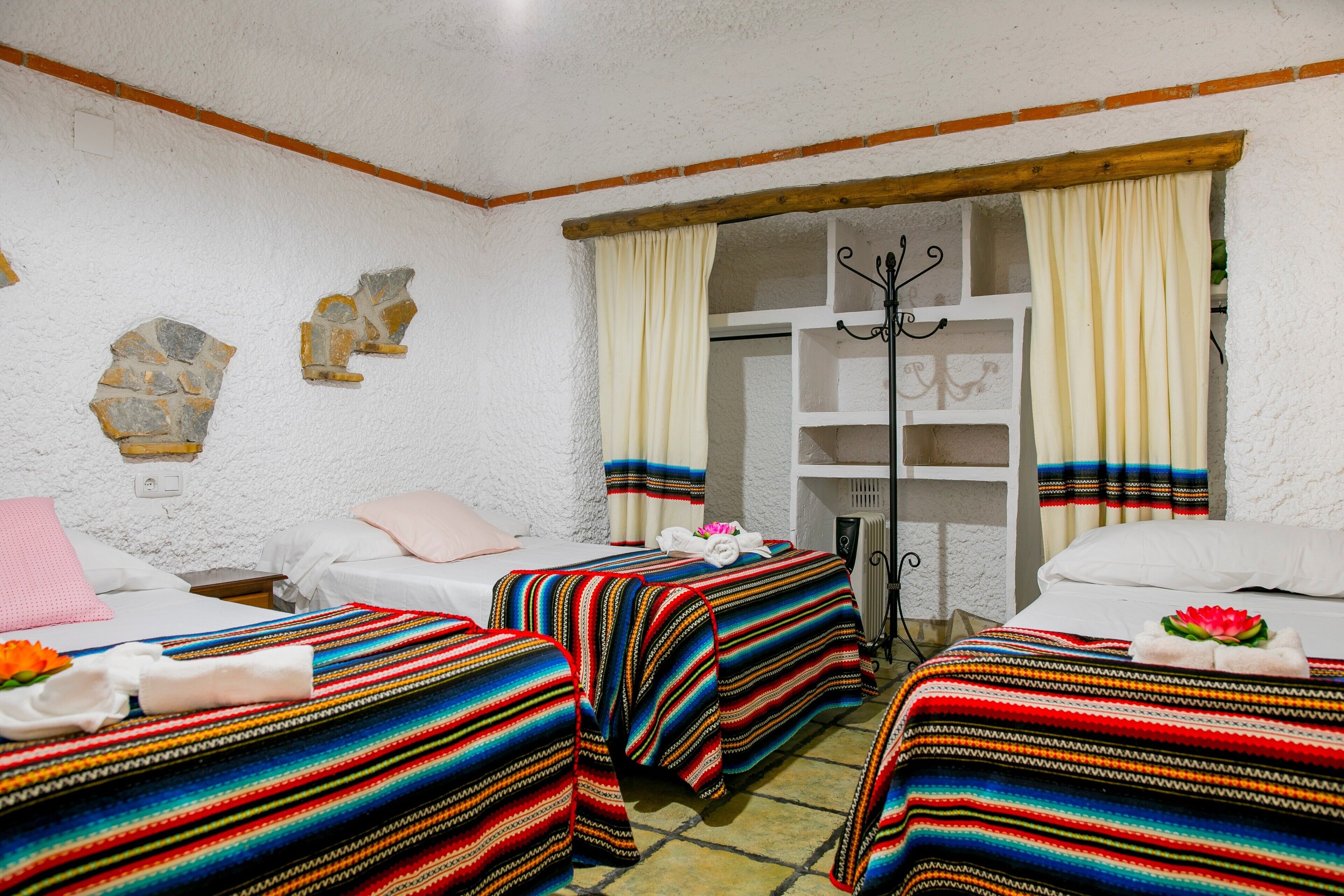WiFi, bed sheets