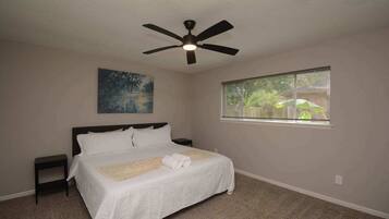 Iron/ironing board, WiFi, bed sheets