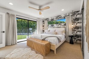 4 Schlafzimmer, Schreibtisch, Bügeleisen/Bügelbrett, Reisekinderbett