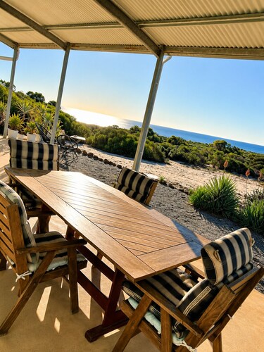 Explorer’s Roost - Pet Friendly Costal Escape