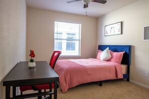 Room - Room C, >30 days, Near Medical Center, WOMEN ONLY (Houston)