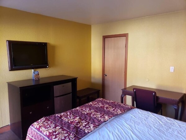 Providencia Motel - Burbank, CA