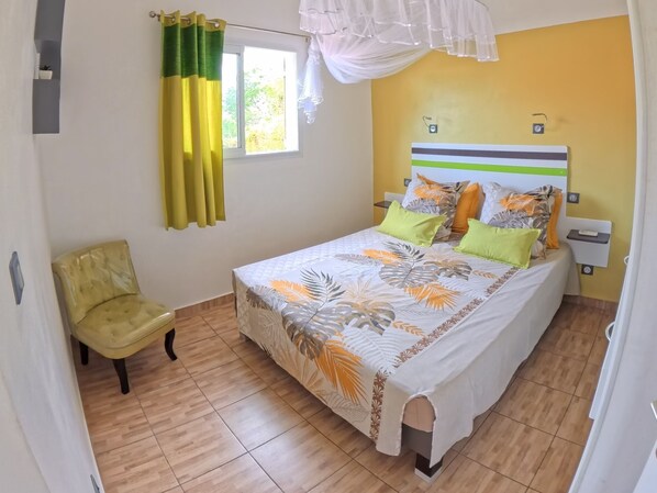 Iron/ironing board, WiFi, bed sheets, wheelchair access - Creole bungalow with views of the ocean and tropical scenery – Le Tapeur, Guadeloupe (Pointe-Noire)