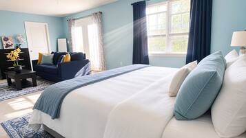 3 bedrooms, iron/ironing board, WiFi (free), bed sheets