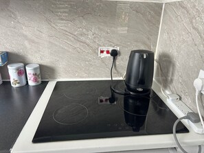 Kaffee und/oder Kaffeemaschine