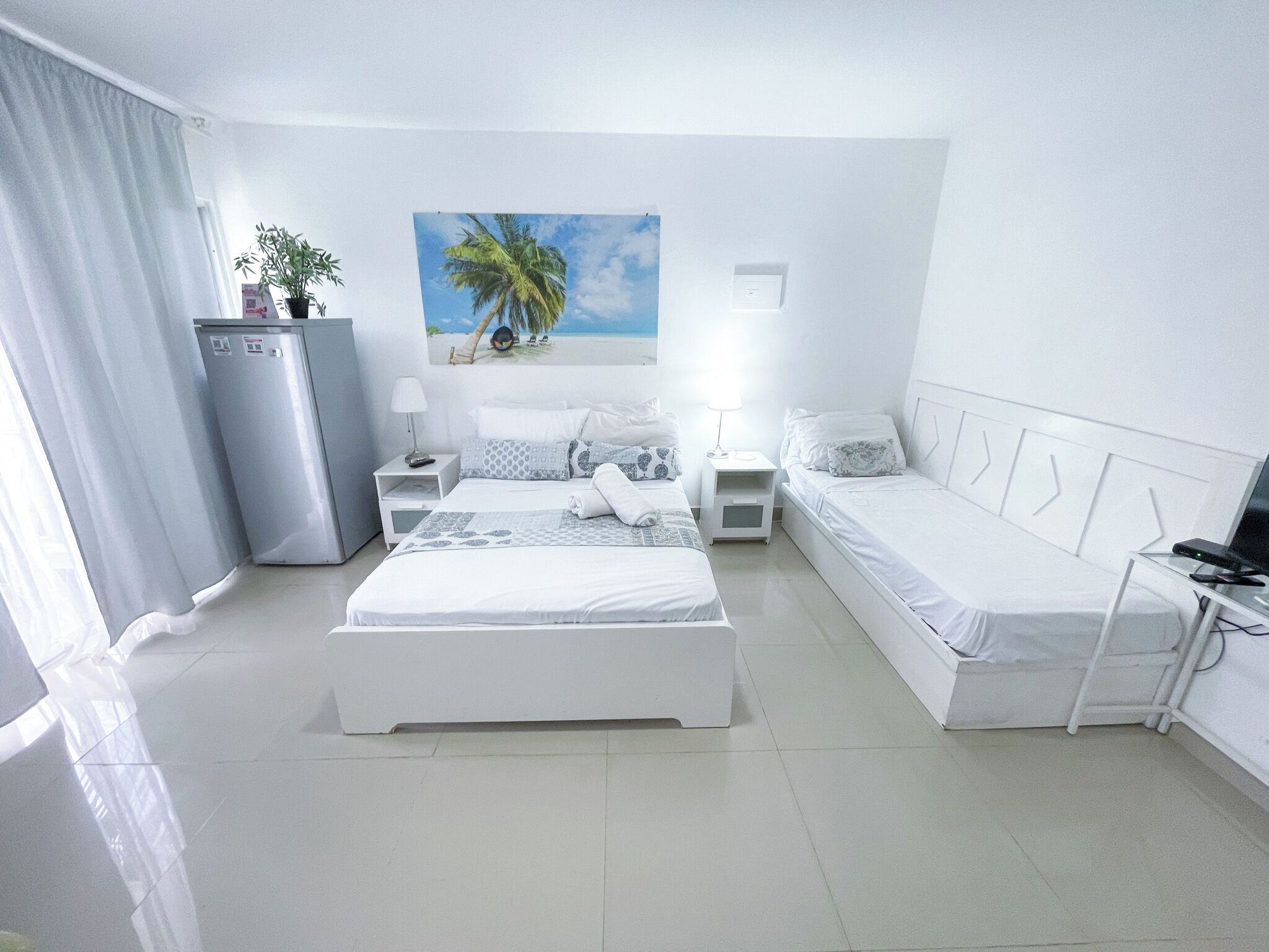 Deluxe-Studio, Mehrere Betten, Poolblick | Zimmersafe, kostenloses WLAN, Bettwäsche