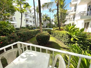 Deluxe Studio, Pool View | Outdoor dining - TROPICANA Sol Caribes STUDIOS HOTEL (Punta Cana)