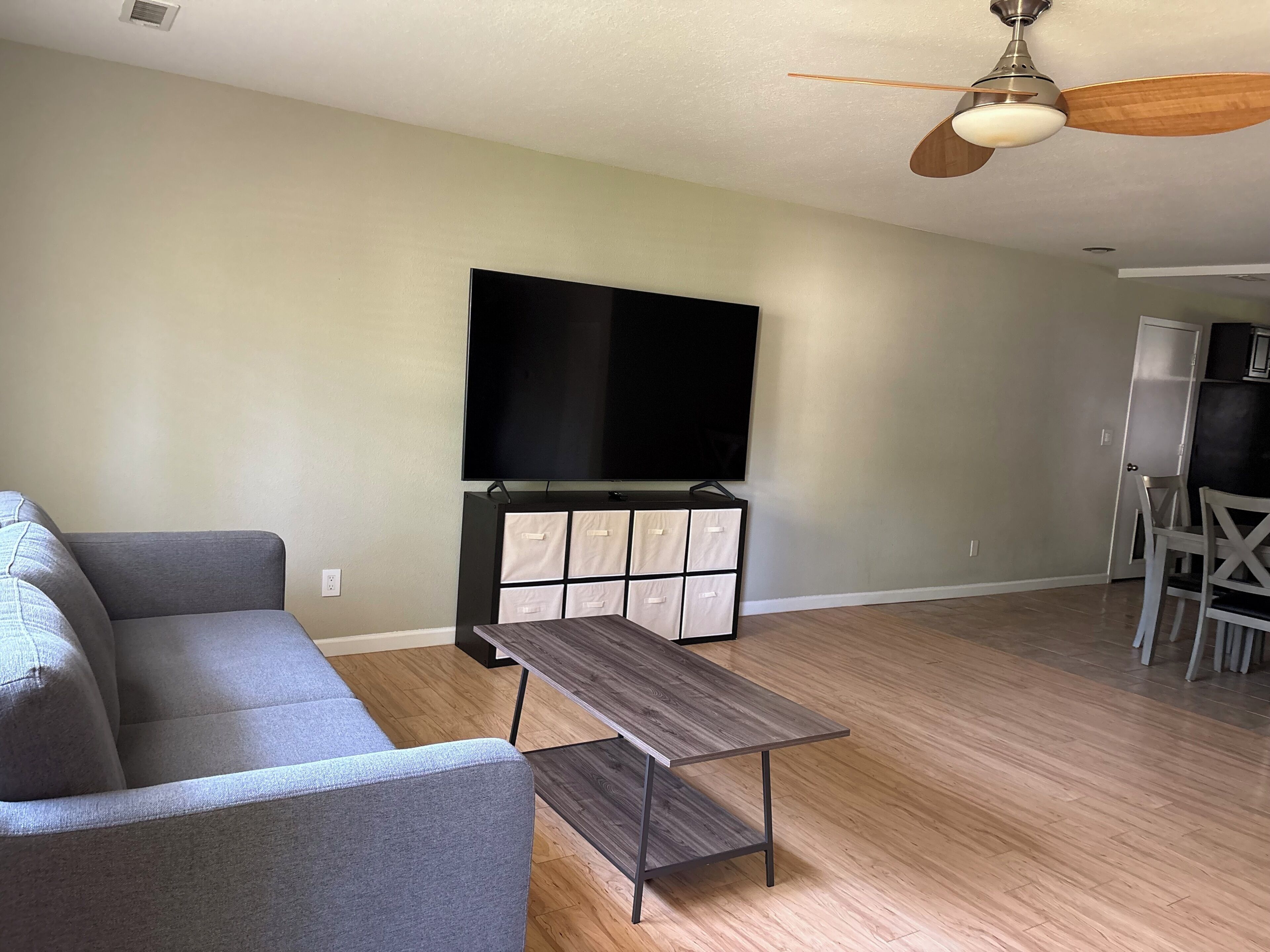 Serene 4-bedroom House With Ac In Charming Columbia - Columbia, MO