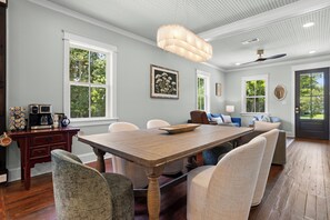 Dining - Pretty in Pink: Fully Renovated 1870 Gem in Old Town (Bay St. Louis)