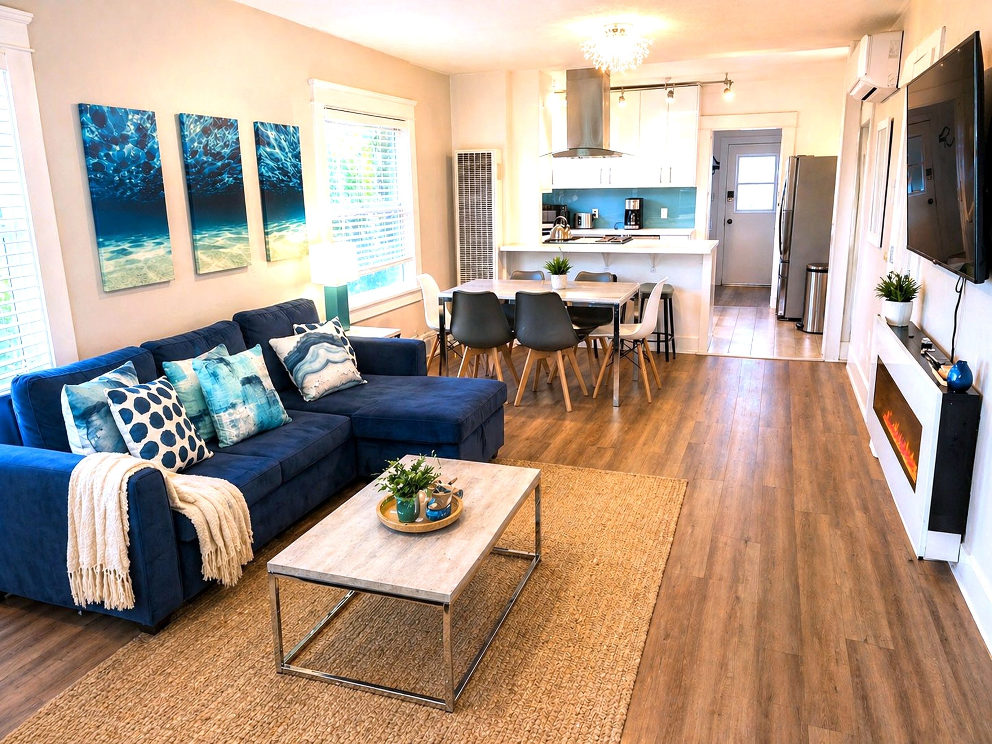 電視、壁爐