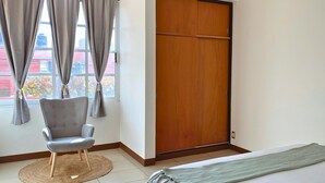 4 多间卧室、熨斗/熨衣板、免费 WiFi、床单