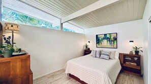 4 habitaciones, tabla de planchar con plancha, wifi y ropa de cama 