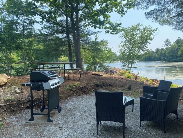 Outdoor dining - The Cape - surrounded by water on 3 sides, very private with spectacular views (Seeley's Bay)