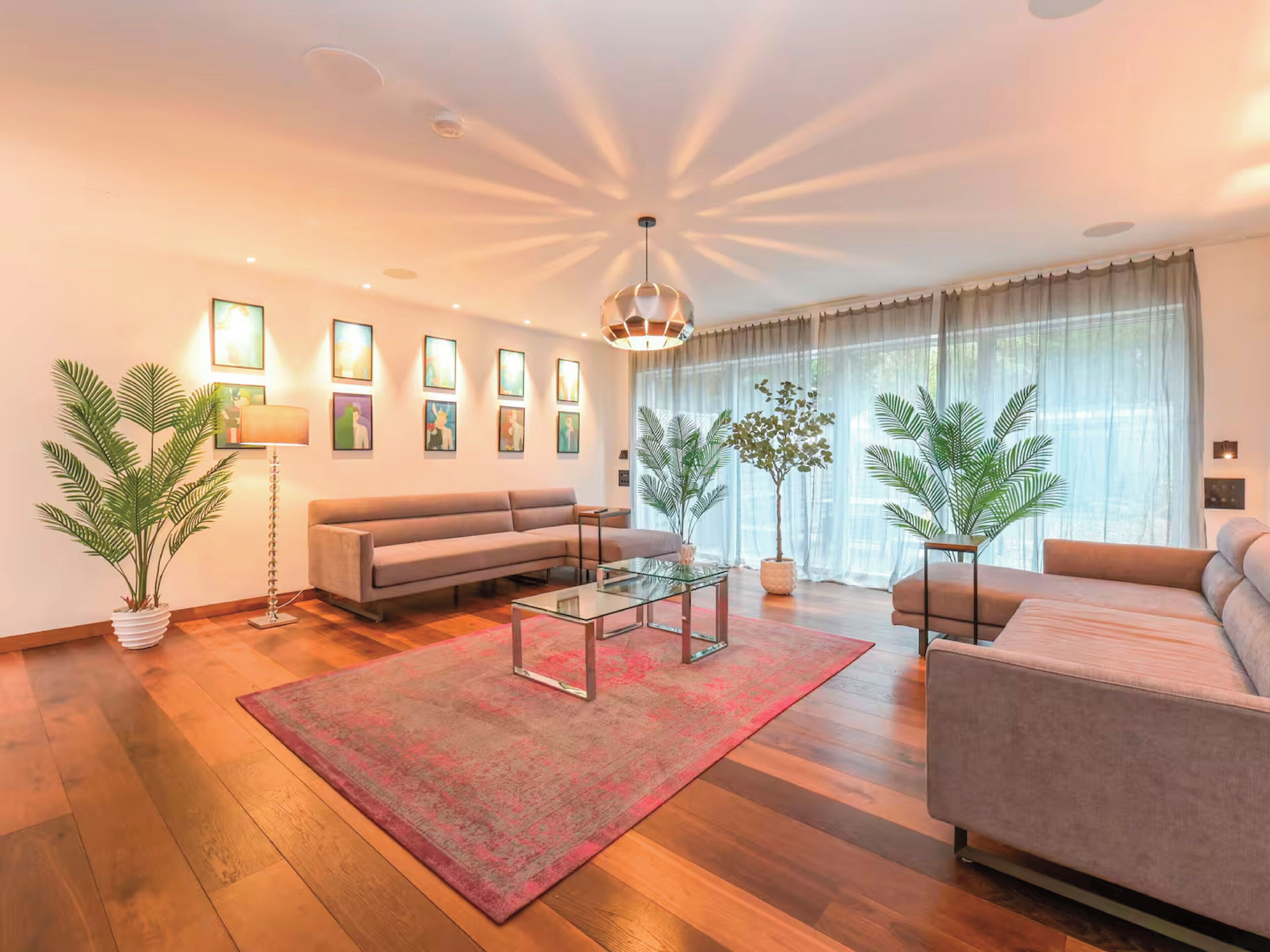 Architect-designed Luxury Retreat, 3br Chessington - エプソム