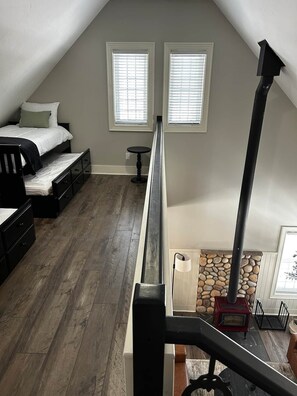 2 chambres, fer et planche à repasser, Wi-Fi, draps fournis