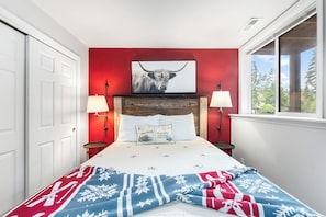 Room - Ski, Hike, Bike, Stay Awhile - Close to Downtown Whitefish & Short Drive to GNP (Whitefish)