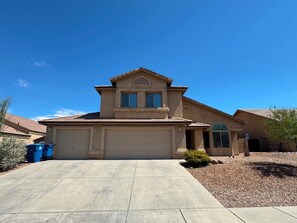 Exterior - Large secondary primary bedroom with private bathroom in peaceful, stylish home (Vail)