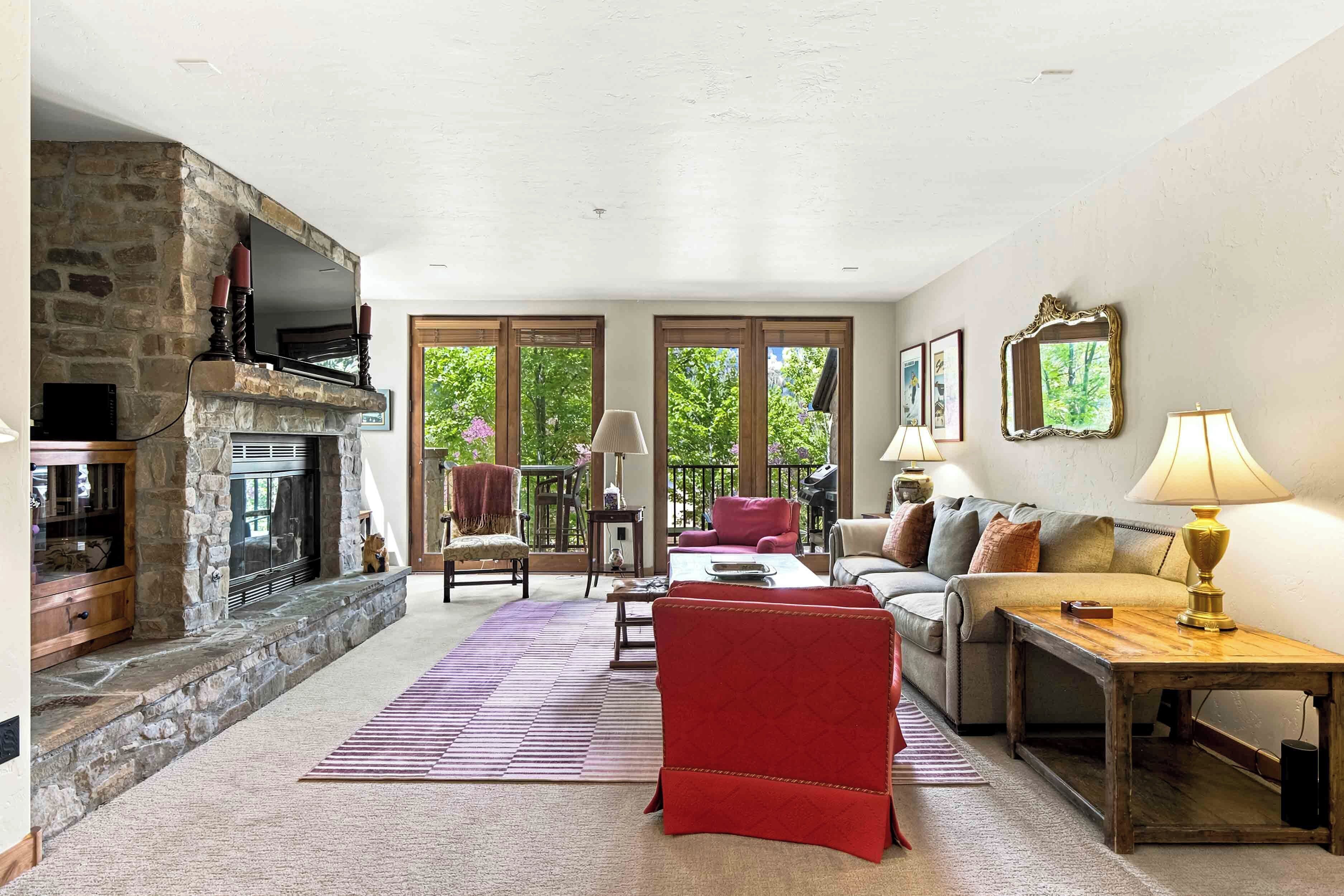 The Timbers Retreat | Hot Tub, Baldy Views & Walk Downtown - Sun Valley, ID