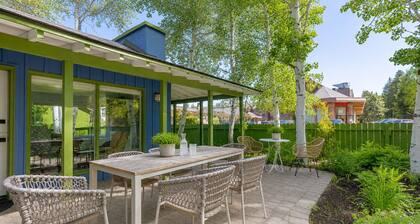 Charming Downtown Cottage | Patio & Prime Location
