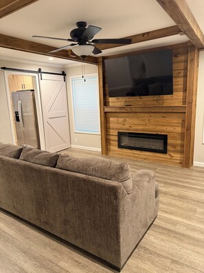 Smart-TV, Kamin