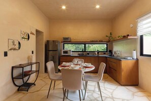 Dining - Depto. Eek’ · 1 Hab · 1 Baño · Terraza Privada (Merida)