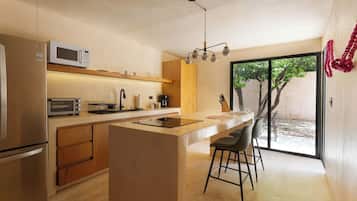 Coffee/tea maker, fridge