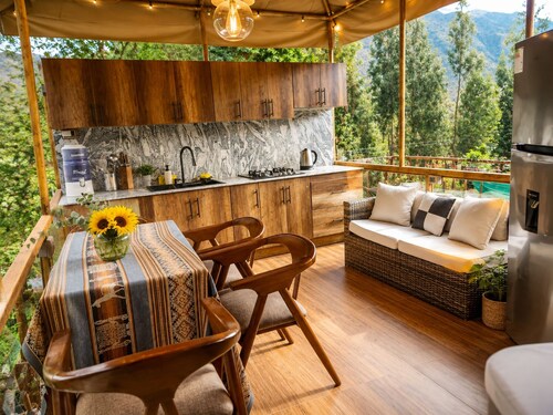 Luxury Retreat in the Sacred Valley | Hot Tub, Mountain and Waterfall Views, Campfire.
