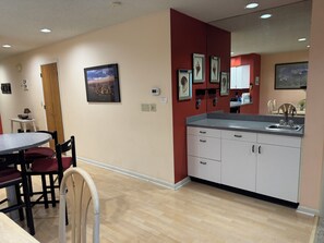 Dining - Ground Level Condo 3 Community Pools and Tennis (Rehoboth Beach)