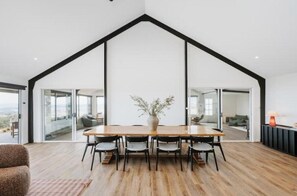 Dining - Arcadia, Piambong Farm Stay, Mudgee. 15 minutes from the best wineries! (Piambong)