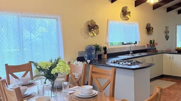 House, 3 Bedrooms, Smoking | Dining room