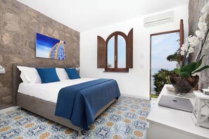 Iron/ironing board, travel cot, WiFi, bed sheets - Casa Vespucci, Apartment Ideal for Couples (Nerano)