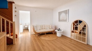 Unclassified image, 2 of 14, button - Malua Bay Escape – Expansive ocean views, stroll to beach, shops & dining (Malua Bay)