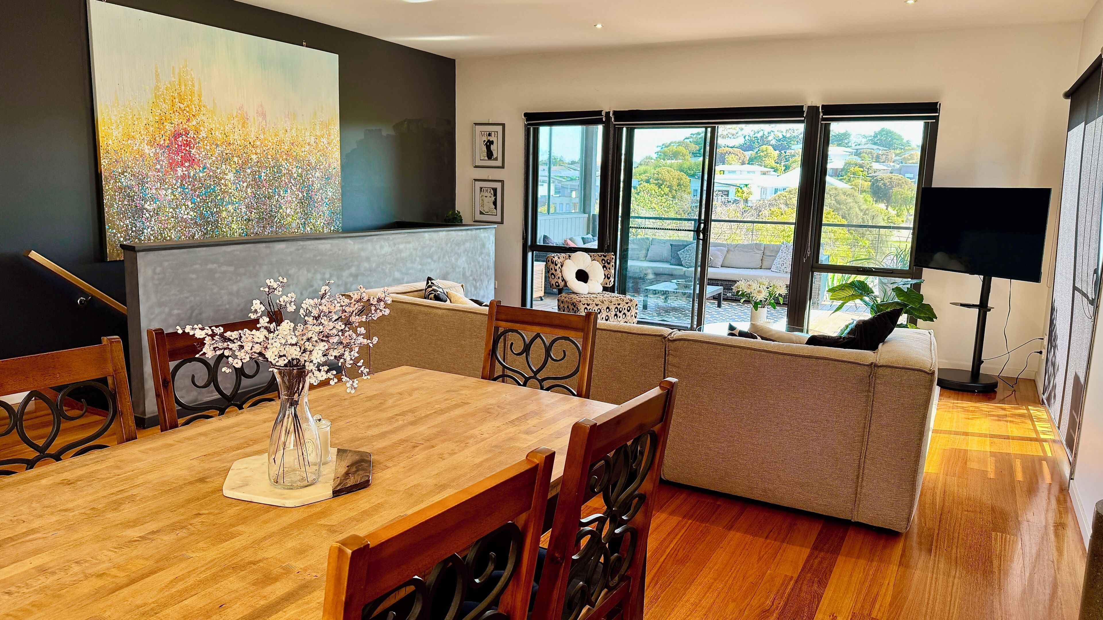 Deluxe House, 3 Bedrooms, Pets allowed, Lake View | Interior
