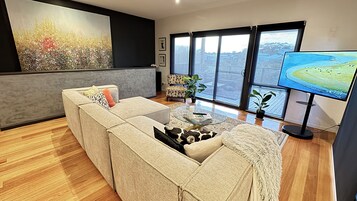 Smart TV, Netflix, reproductor de DVD, servicios de streaming