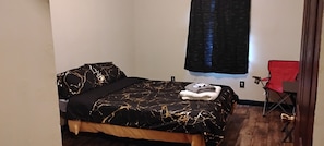 WiFi, bed sheets